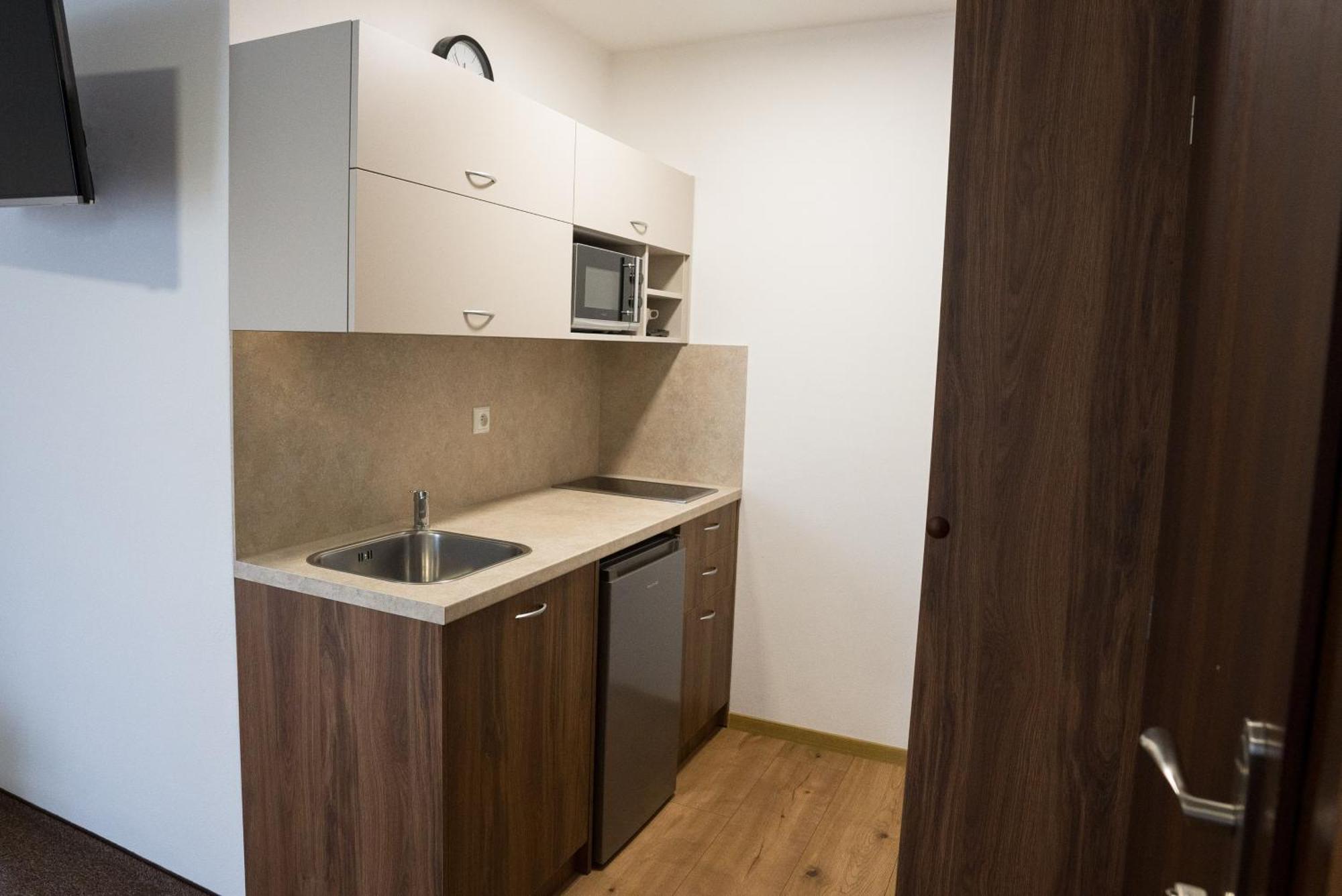 Apartmany Banff Besenova Luaran gambar