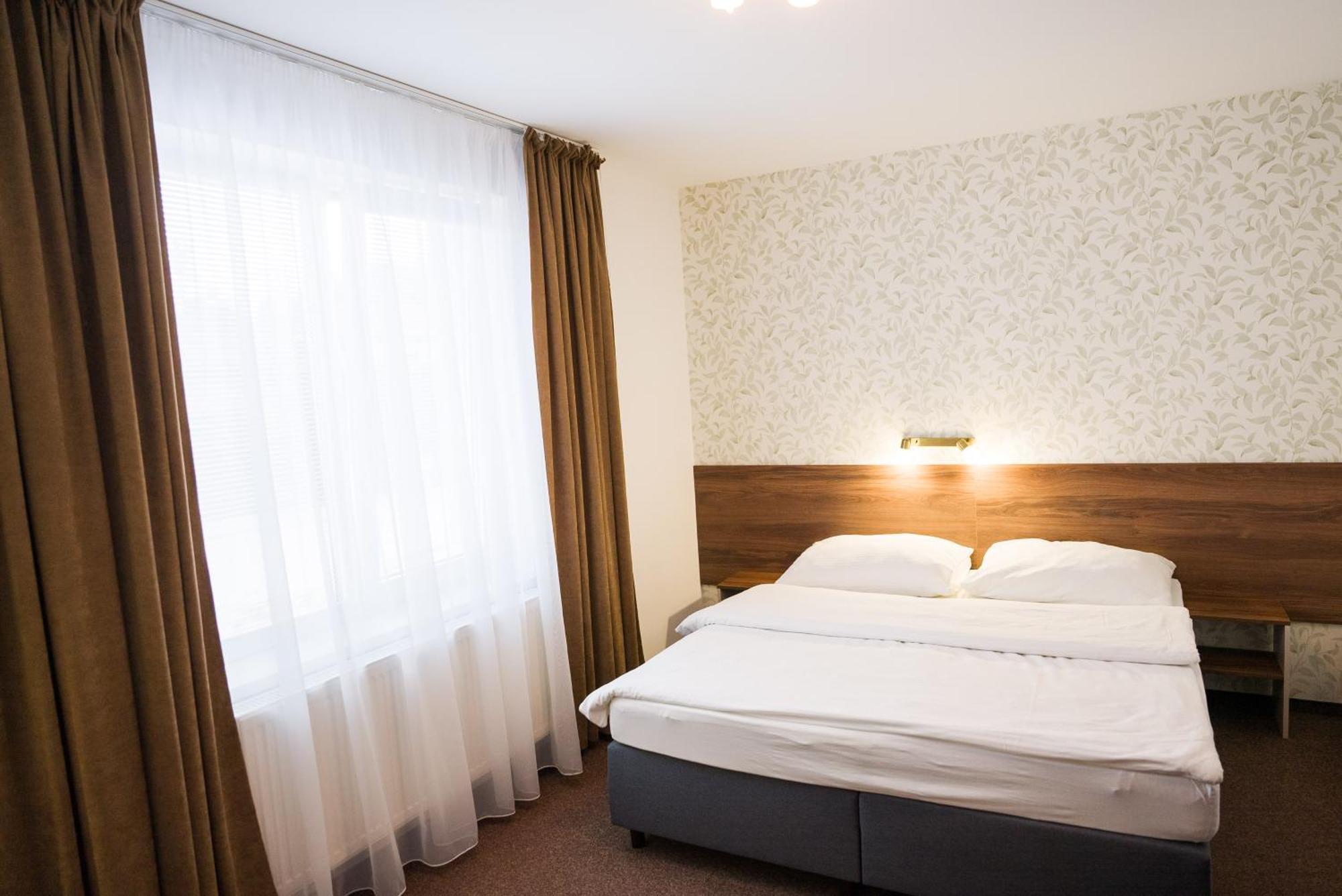 Apartmany Banff Besenova Luaran gambar