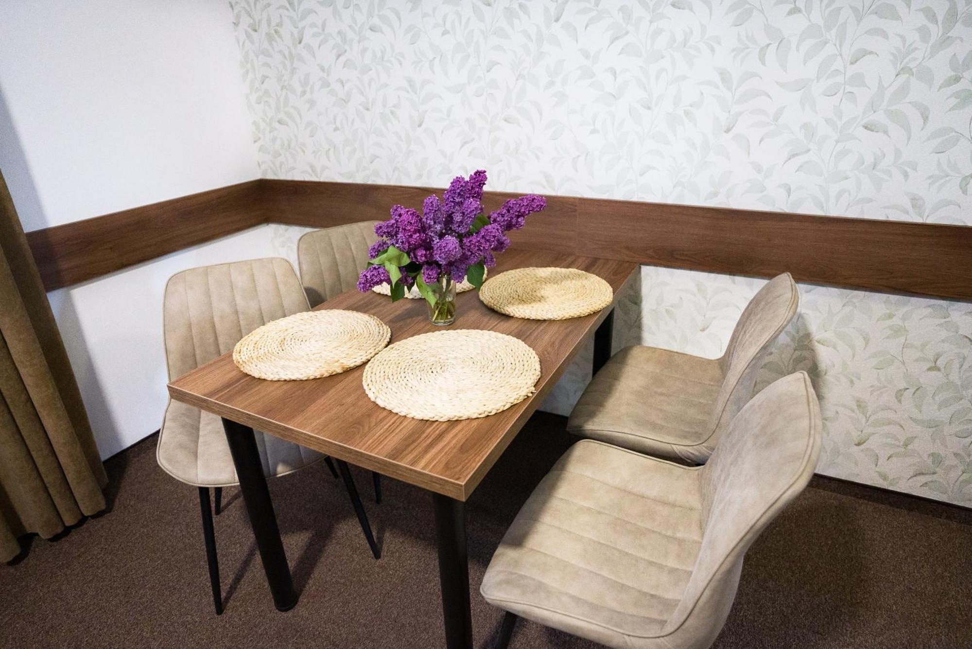 Apartmany Banff Besenova Luaran gambar