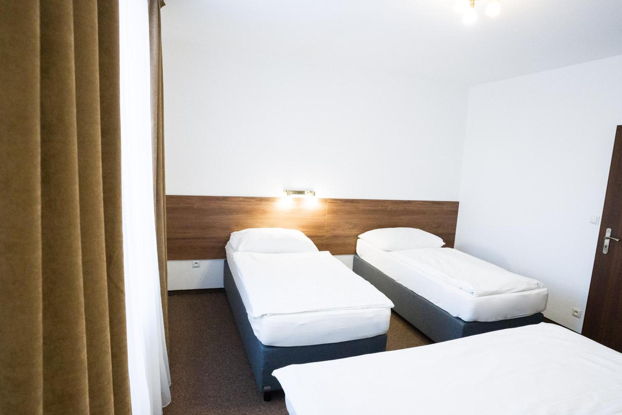 Apartmany Banff Besenova Luaran gambar