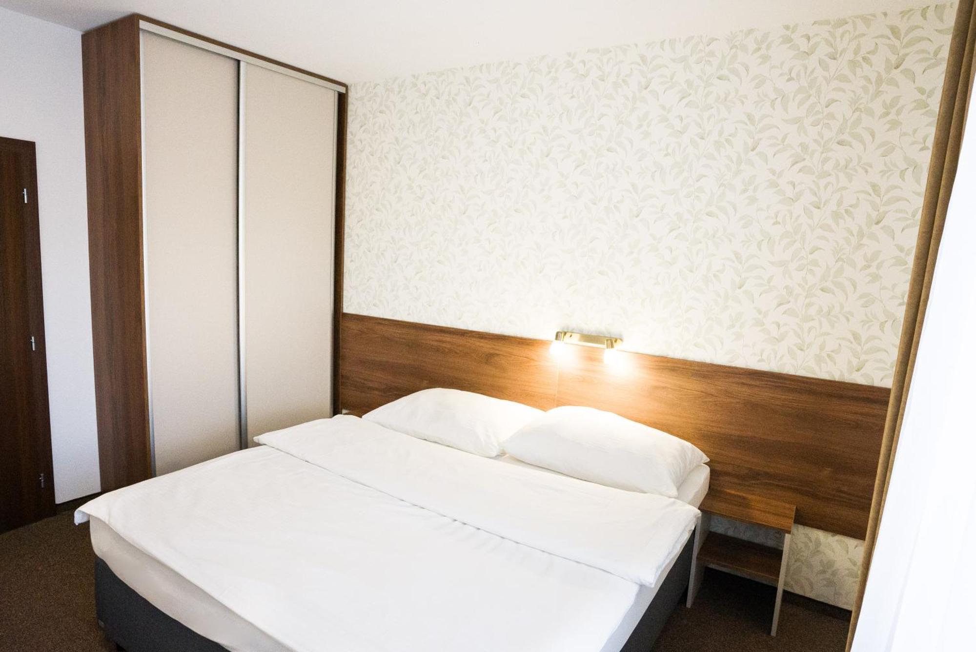 Apartmany Banff Besenova Luaran gambar