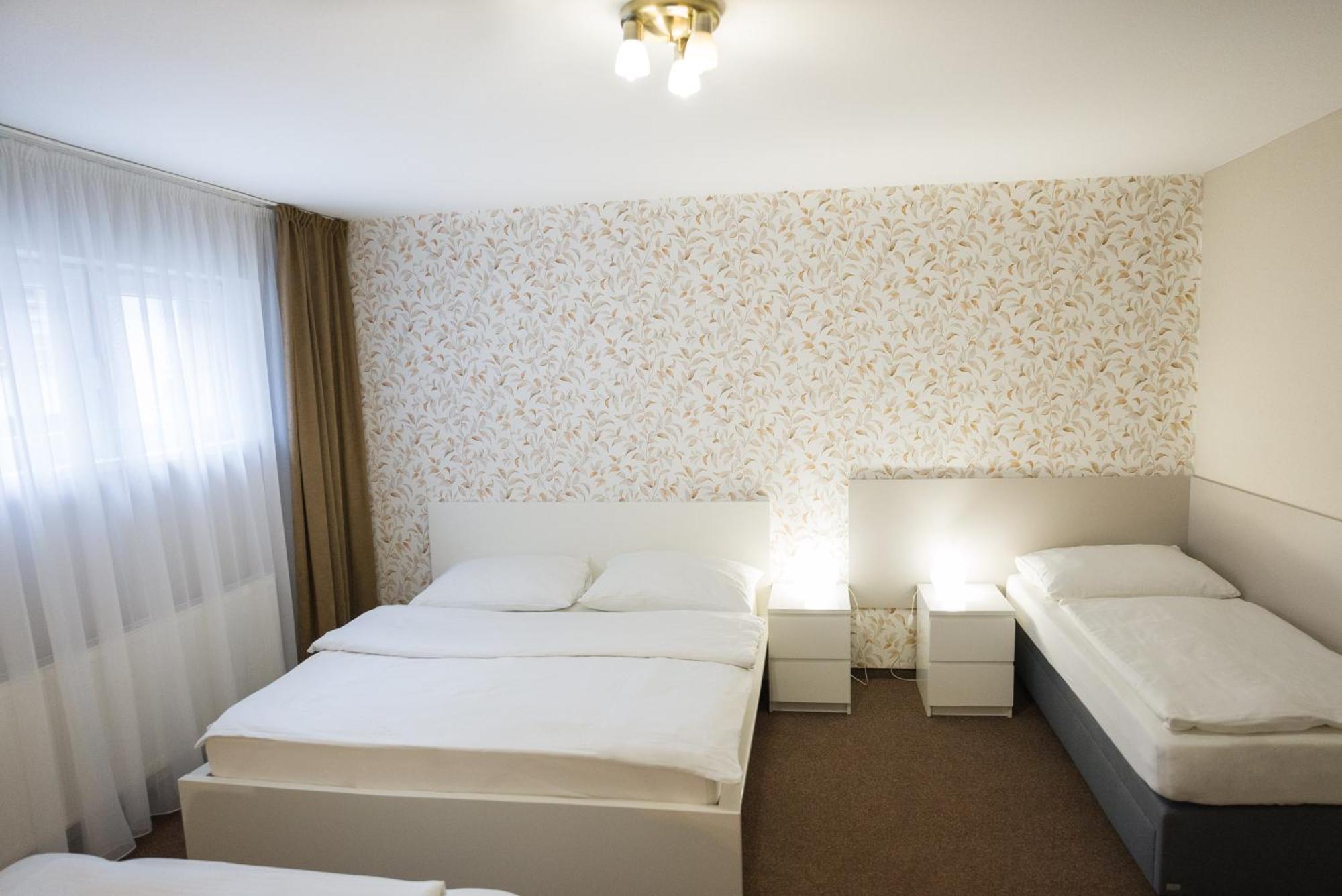 Apartmany Banff Besenova Luaran gambar