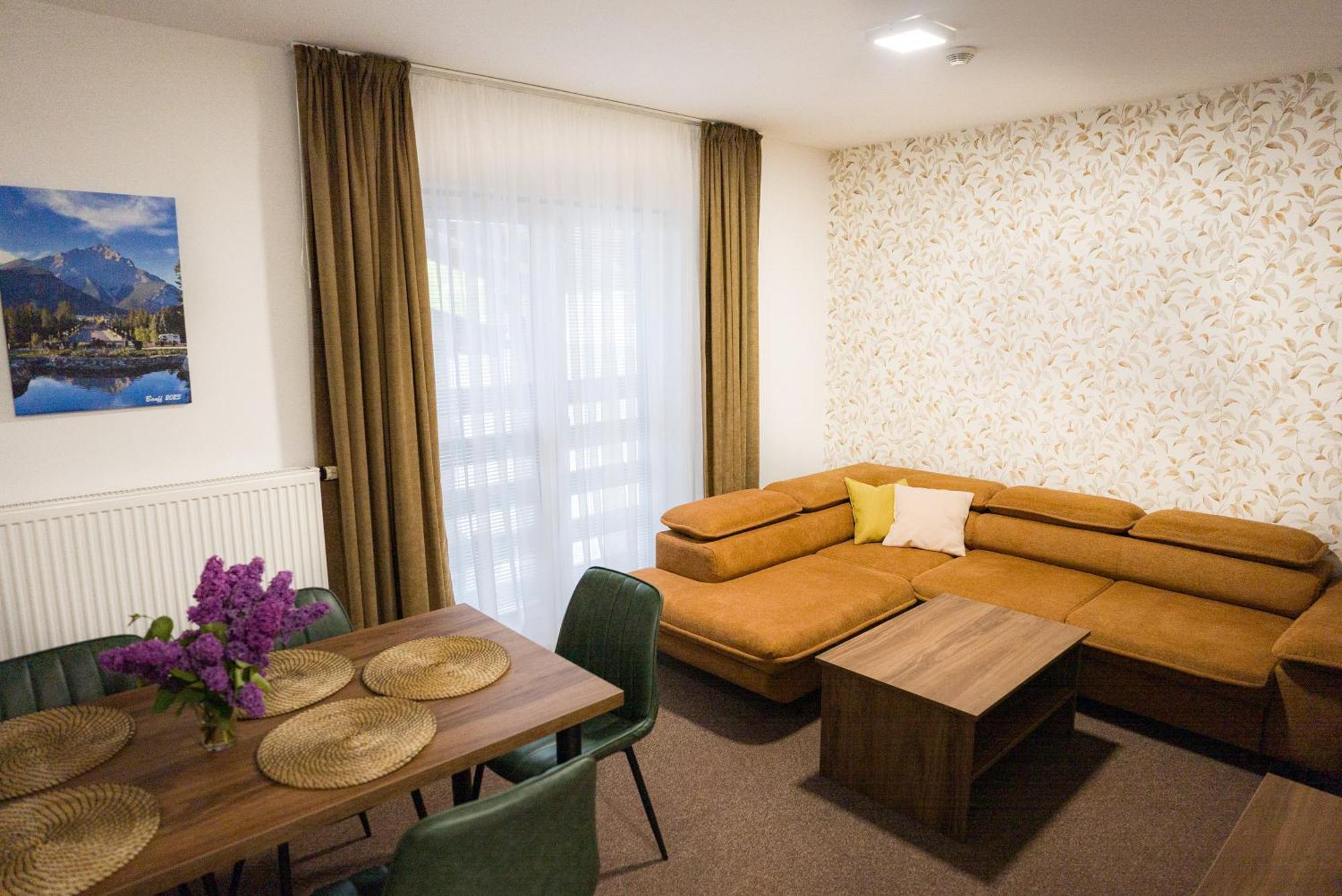 Apartmany Banff Besenova Luaran gambar