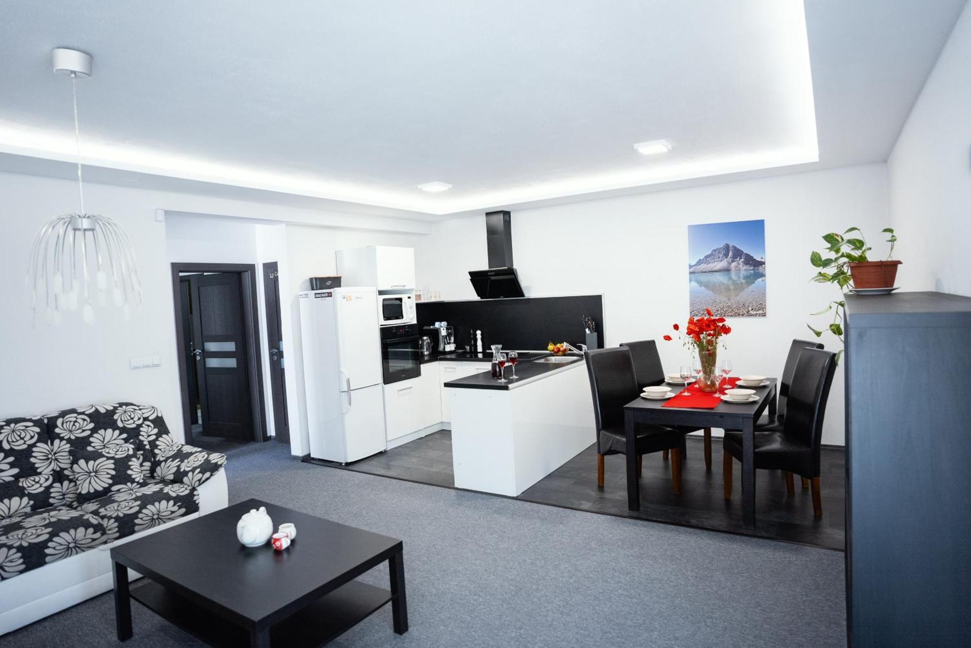 Apartmany Banff Besenova Luaran gambar
