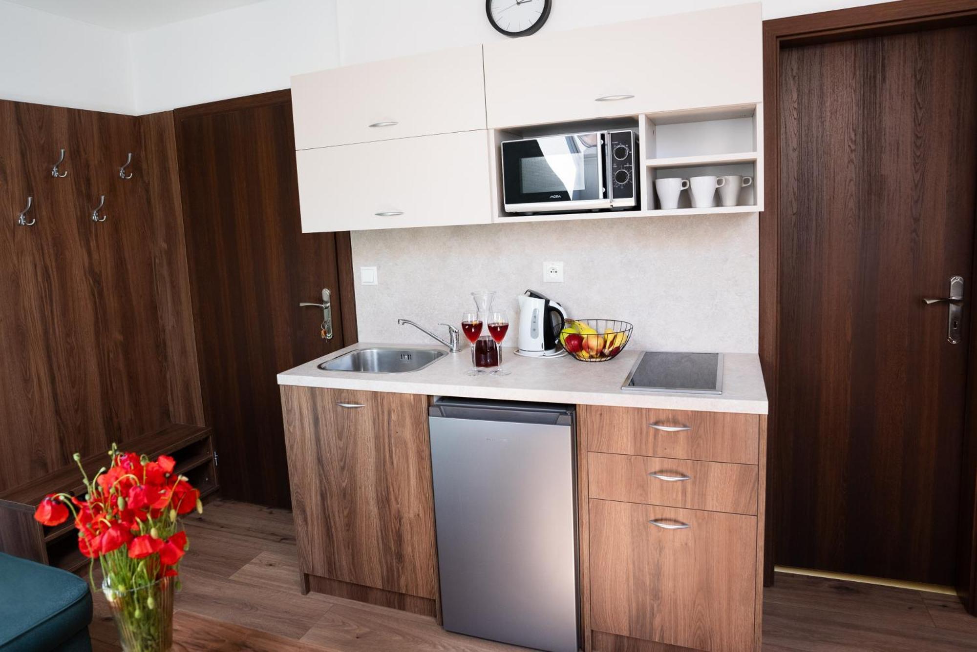 Apartmany Banff Besenova Luaran gambar