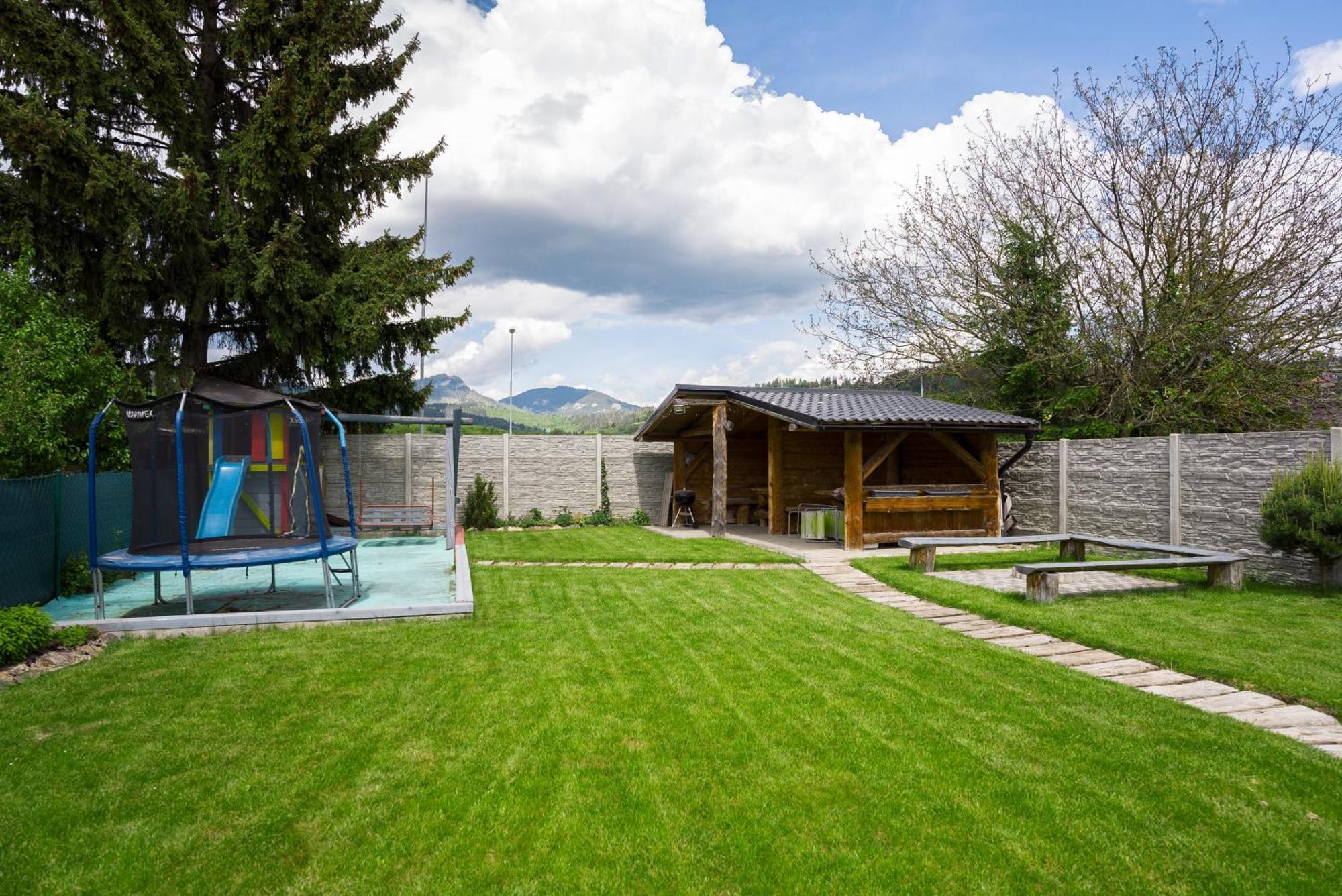 Apartmany Banff Besenova Luaran gambar